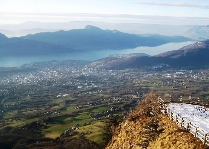 Esplanade Bord Du شقة