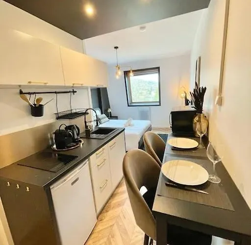 Esplanade Bord Du شقة