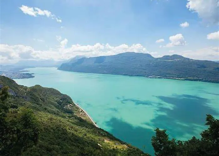 Esplanade Bord Du * إيكس ليه با